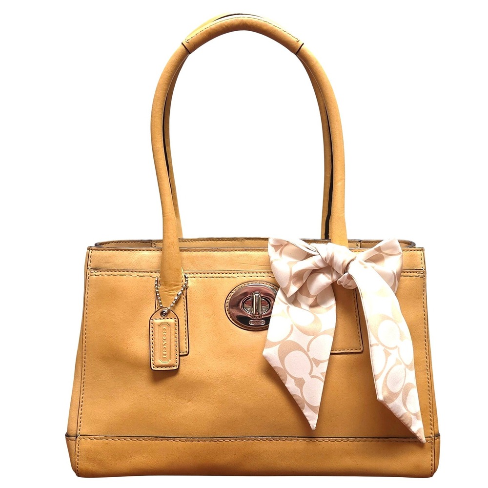 Coach Hampton Madelaine Tote Womens Medium Buckskin Tan Leather F13675